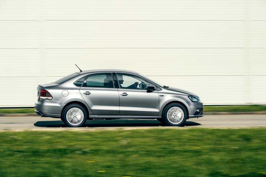  Volkswagen Polo GT Sedan 2016 года  (фото 3 из 10)